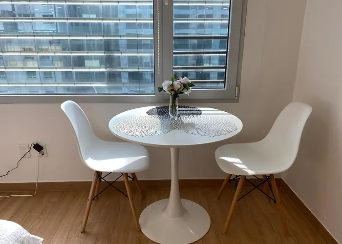 Gangnam Stn 1min #clean Cozy #business Trip #plastic Surgery #easy Access To Transportation Seul